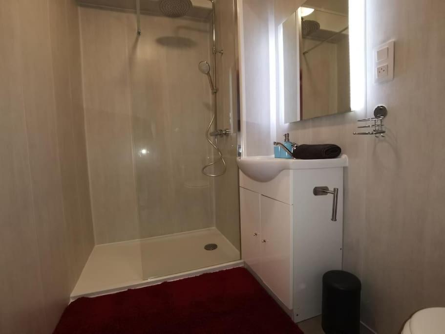 N1 F2 40M2 Avec Petit Jardin Daire Hérouville-Saint-Clair Dış mekan fotoğraf